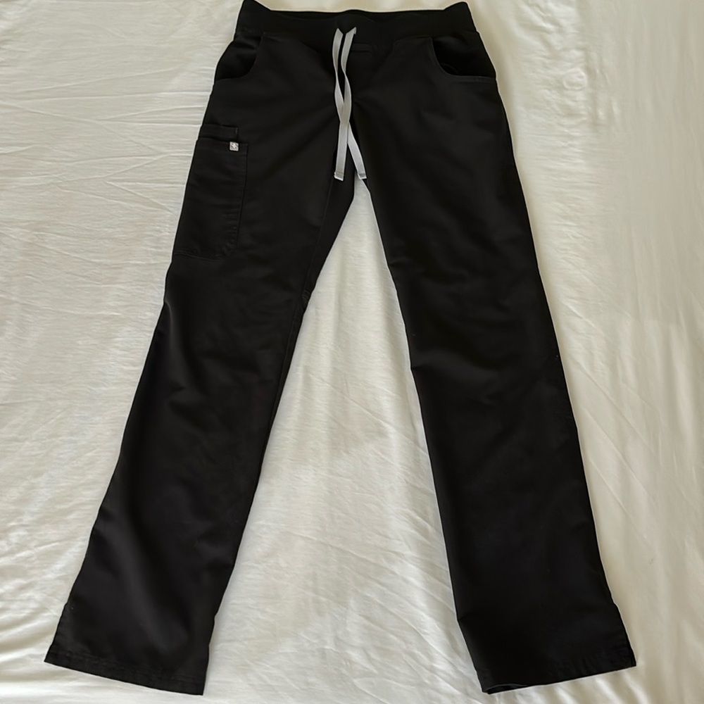 FIGS Black Kade Cargo Pants